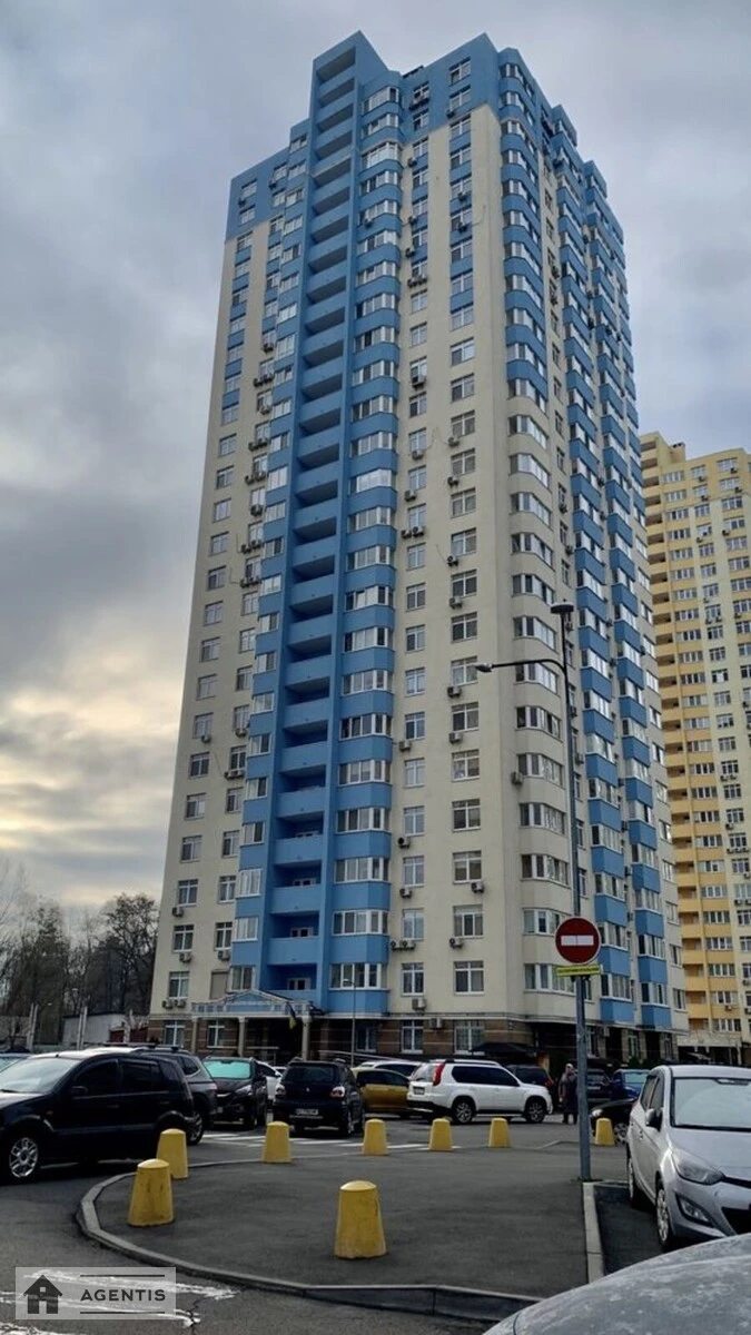 Apartment for rent 1 room, 42 m², 3rd fl./25 floors. 16, Voskresenska 16, Kyiv. 