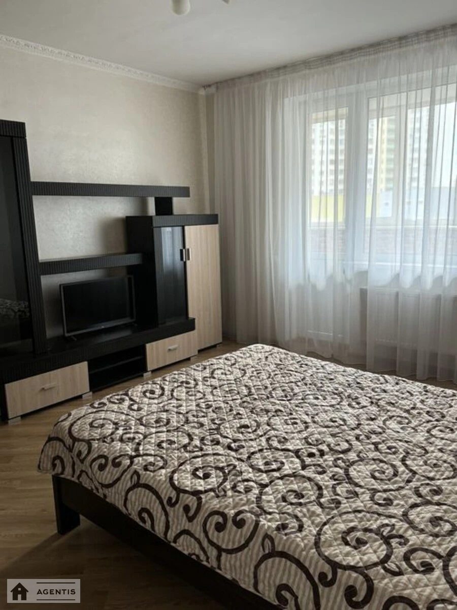 Здам квартиру 1 кімната, 48 m², 4 пов./26 поверхів. 6, Драгоманова 6, Київ. 