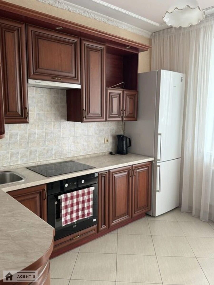 Здам квартиру 1 кімната, 48 m², 4 пов./26 поверхів. 6, Драгоманова 6, Київ. 