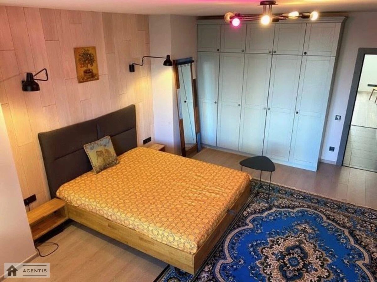 Сдам квартиру 2 комнаты, 97 m², 3 эт./22 этажа. 30, Анни Ахматової вул., Киев. 