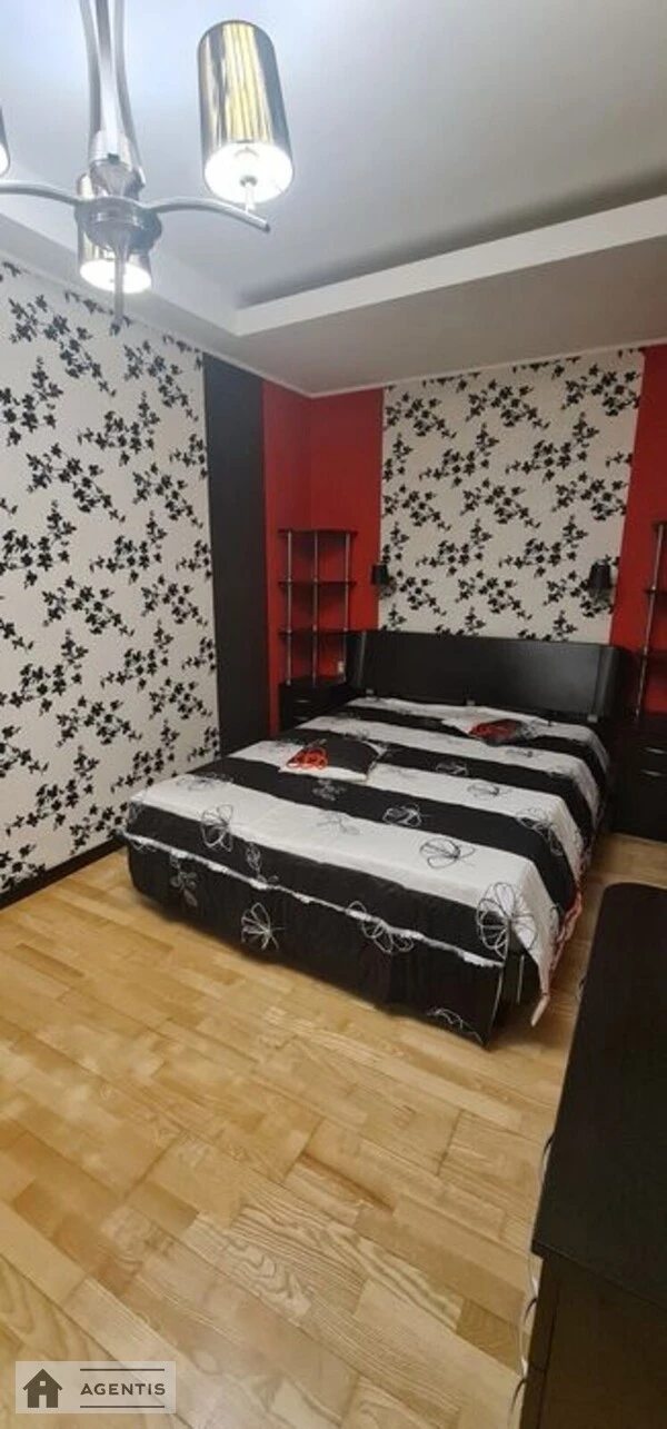 Здам квартиру 2 кімнати, 45 m², 2 пов./5 поверхів. 4, Марії Приймаченко бульв., Київ. 