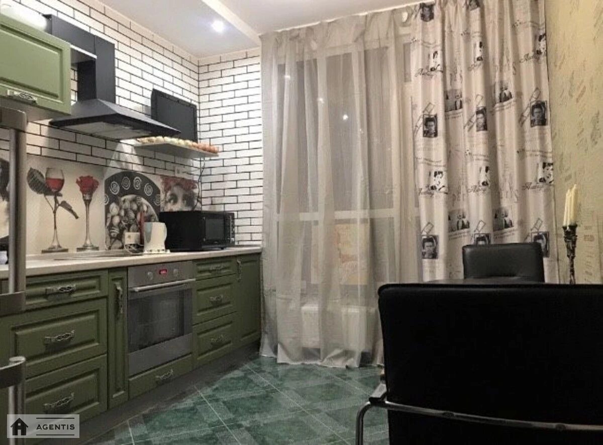 Сдам квартиру 1 комната, 40 m², 22 эт./25 этажей. 20, Родини Крістерів вул., Киев. 