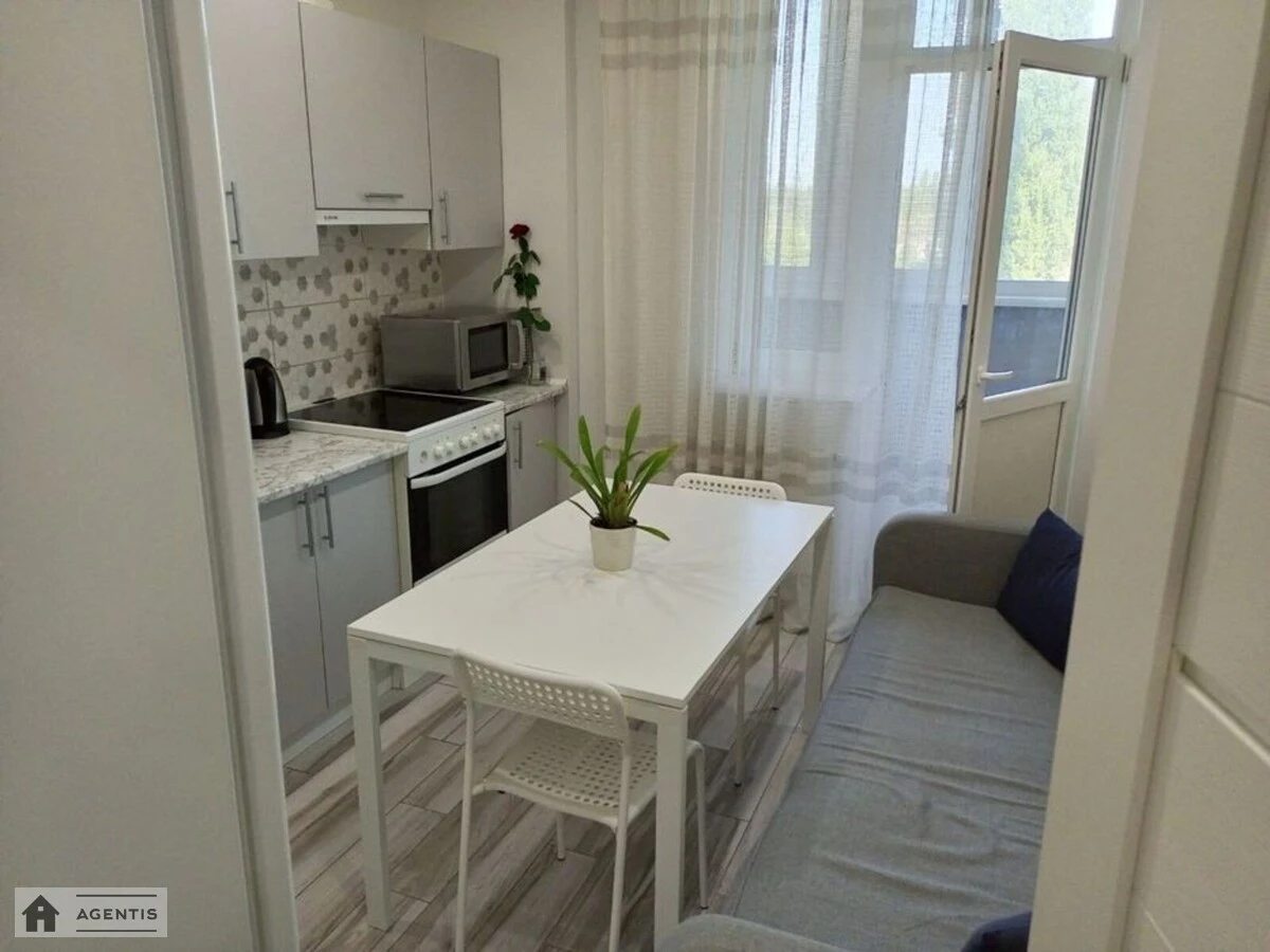 Apartment for rent 1 room, 45 m², 5th fl./16 floors. 11, Olevska 11, Kyiv. 