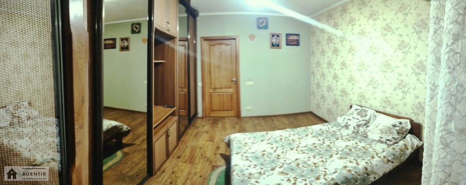 Здам квартиру 3 кімнати, 70 m², 6 пов./9 поверхів. 35, Героїв Дніпра 35, Київ. 