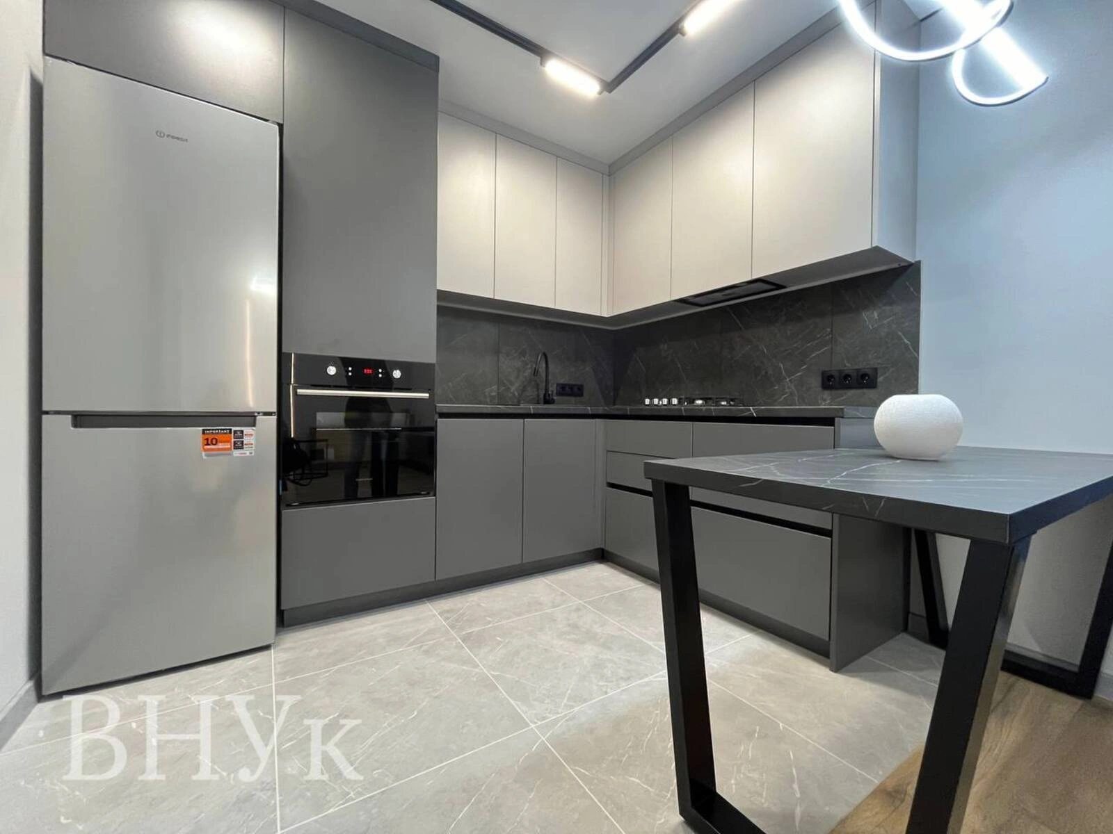 Продаж квартири 3 кімнати, 57 m², 8 пов./11 поверхів. 9, Київська вул., Тернопіль. 