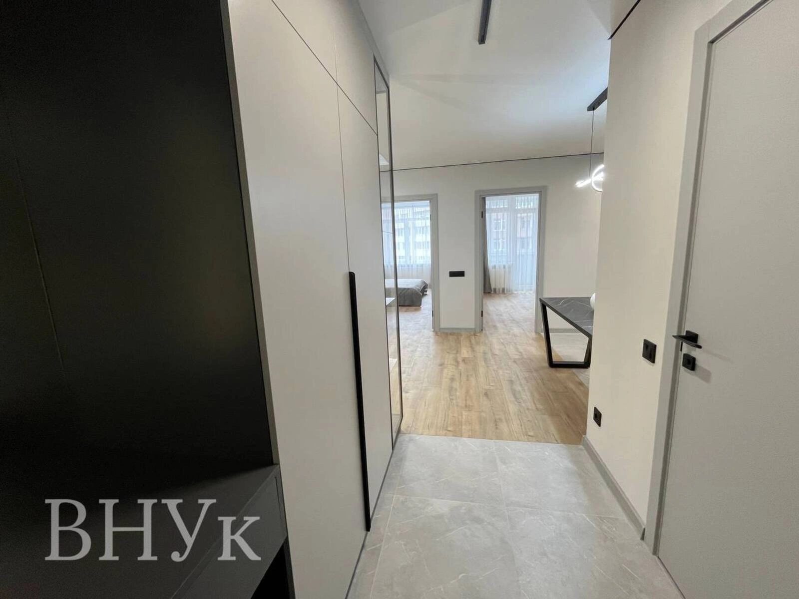 Продаж квартири 3 кімнати, 57 m², 8 пов./11 поверхів. 9, Київська вул., Тернопіль. 