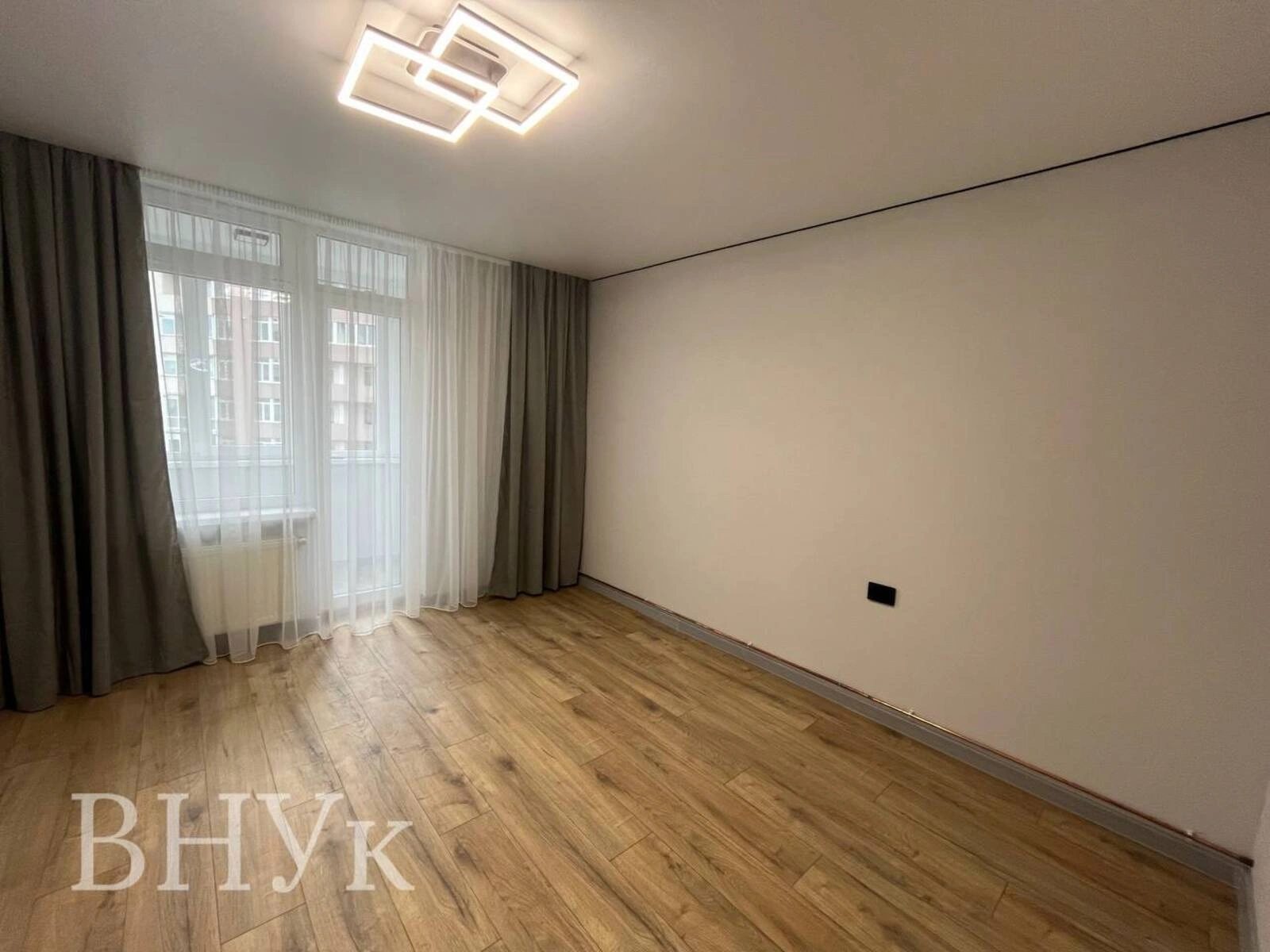 Продаж квартири 3 кімнати, 57 m², 8 пов./11 поверхів. 9, Київська вул., Тернопіль. 