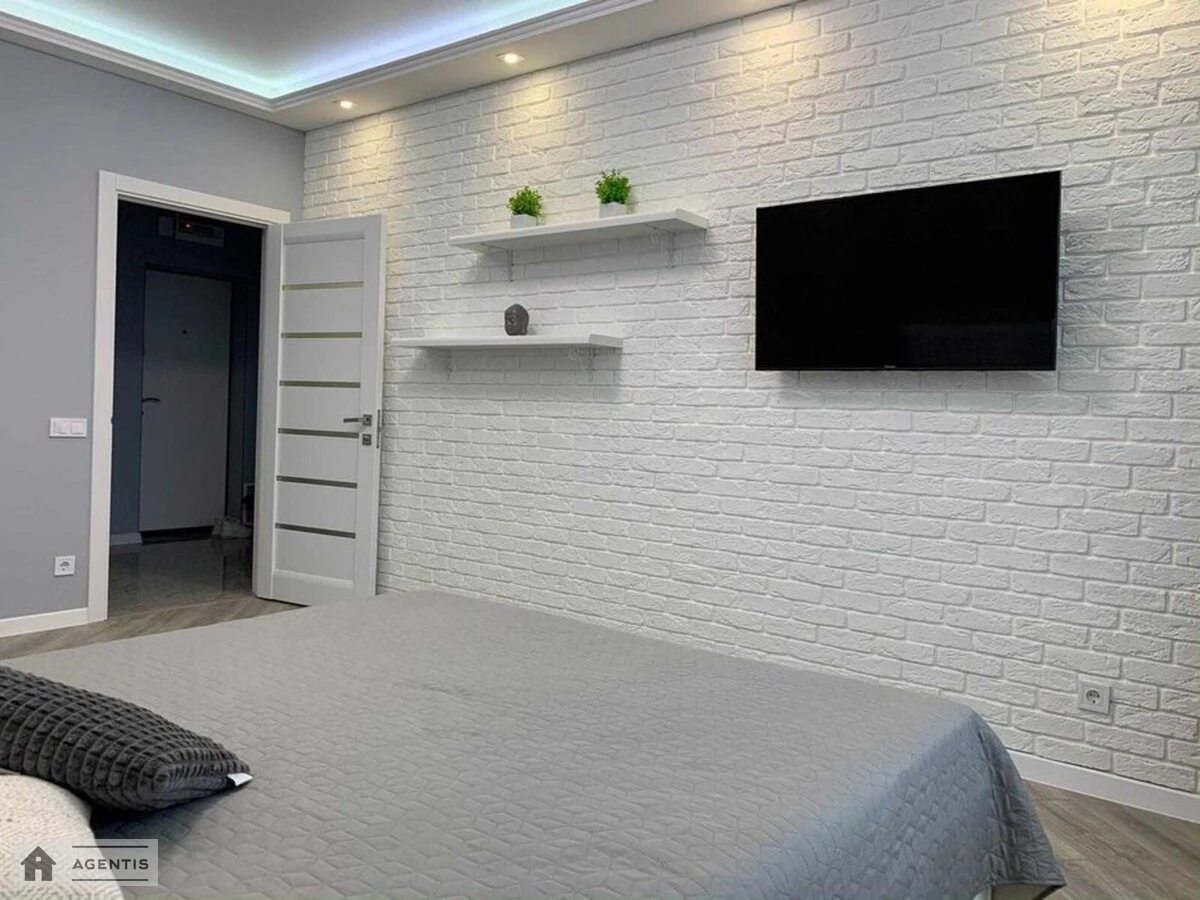 Здам квартиру 1 кімната, 44 m², 2 пов./10 поверхів. Практична вул., Київ. 