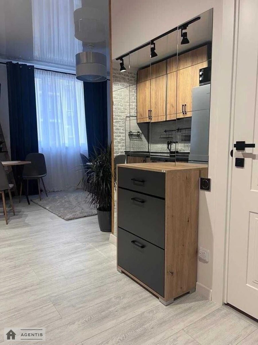 Здам квартиру 1 кімната, 25 m², 2 пов./4 поверхи. 42, Михайла Дерегуса (Янтарна) вул., Київ. 