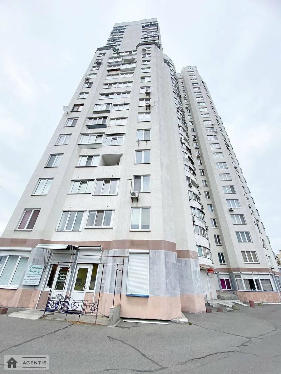 Apartment for rent 3 rooms, 71 m², 17th fl./24 floors. 31, Kubanskoyi Ukrayiny vul. Marshala Zhukova, Kyiv. 