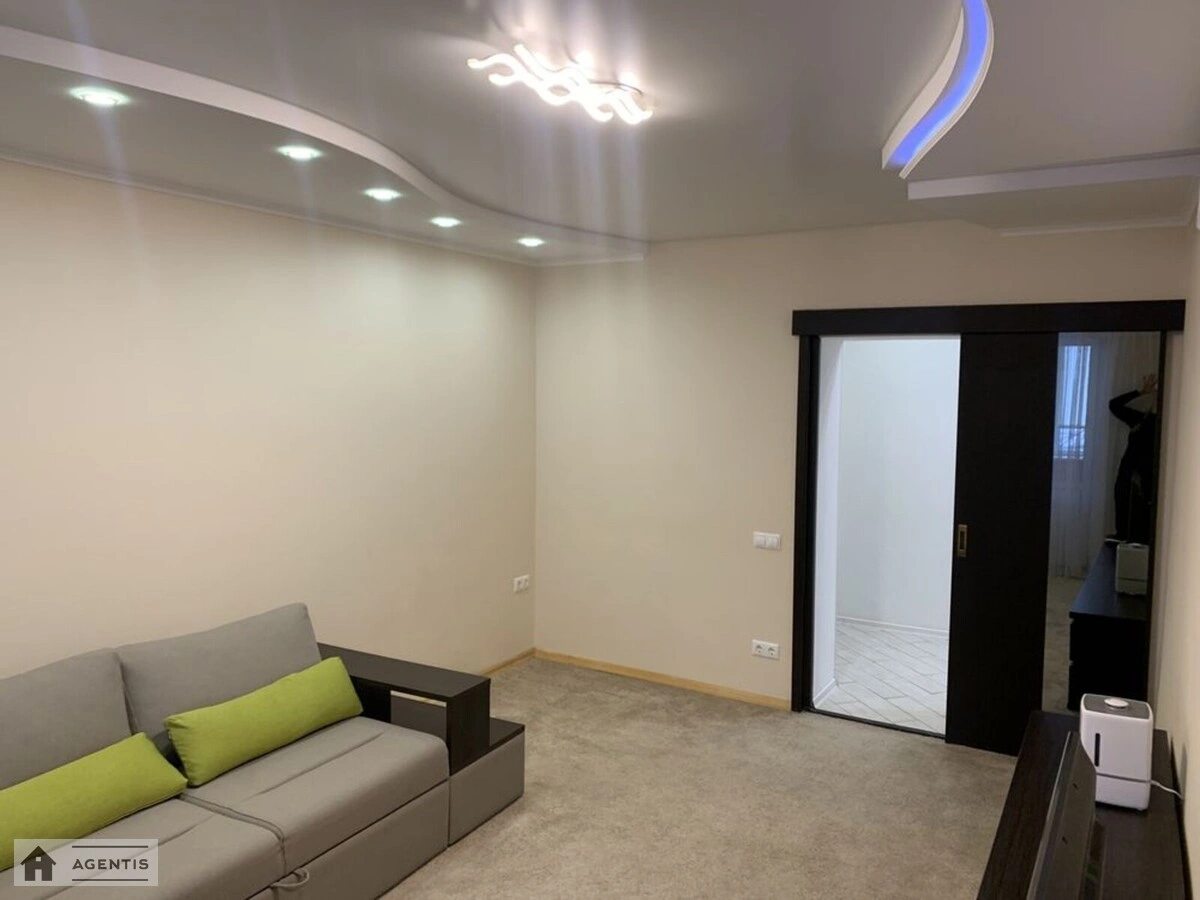 Здам квартиру 2 кімнати, 60 m², 2 пов./10 поверхів. 17, Микільсько-Ботанічна 17, Київ. 