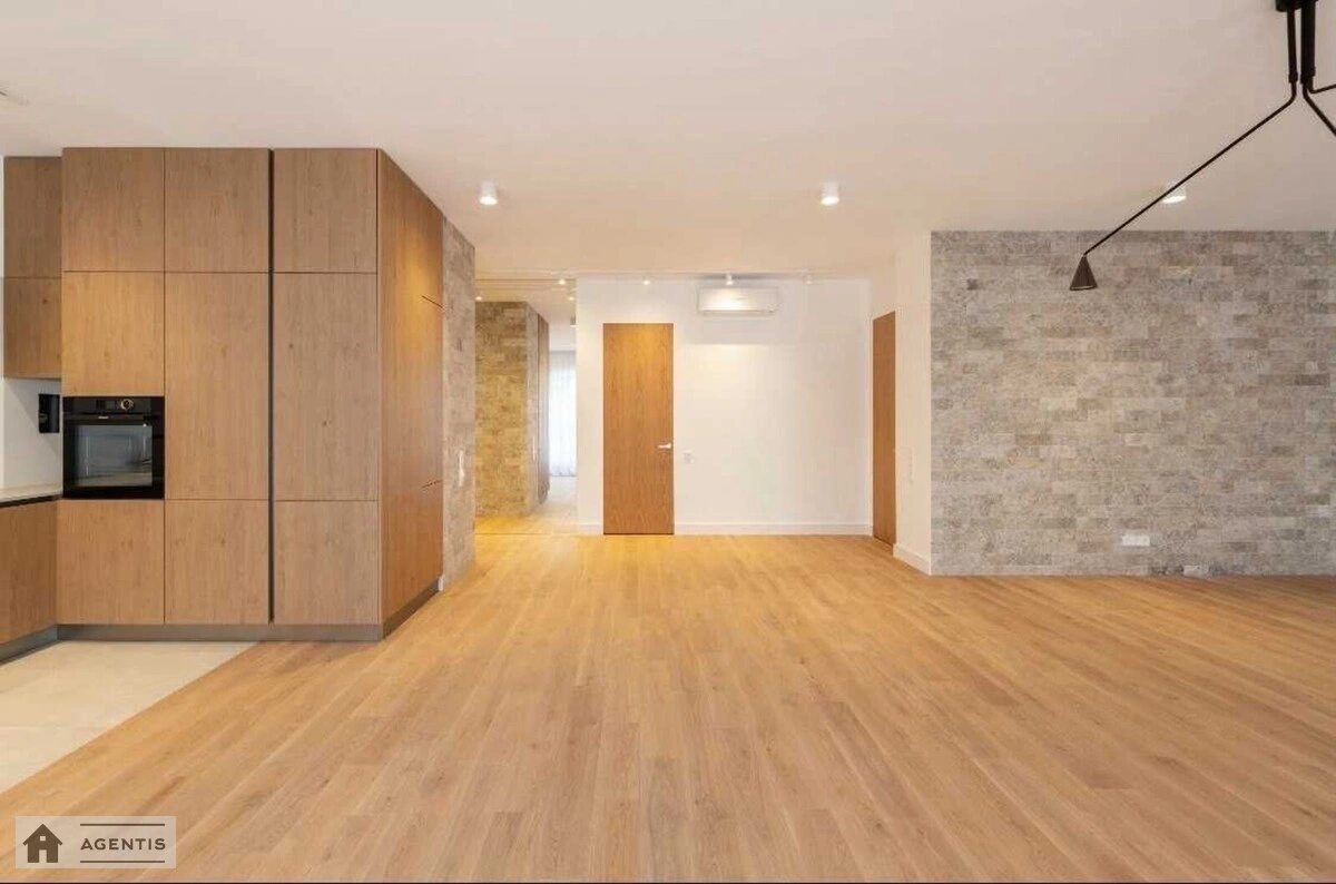 Сдам квартиру 4 комнаты, 160 m², 2 эт./9 этажей. 39, Гетьмана Павла Скоропадского вул. (Льва Толстого), Киев. 