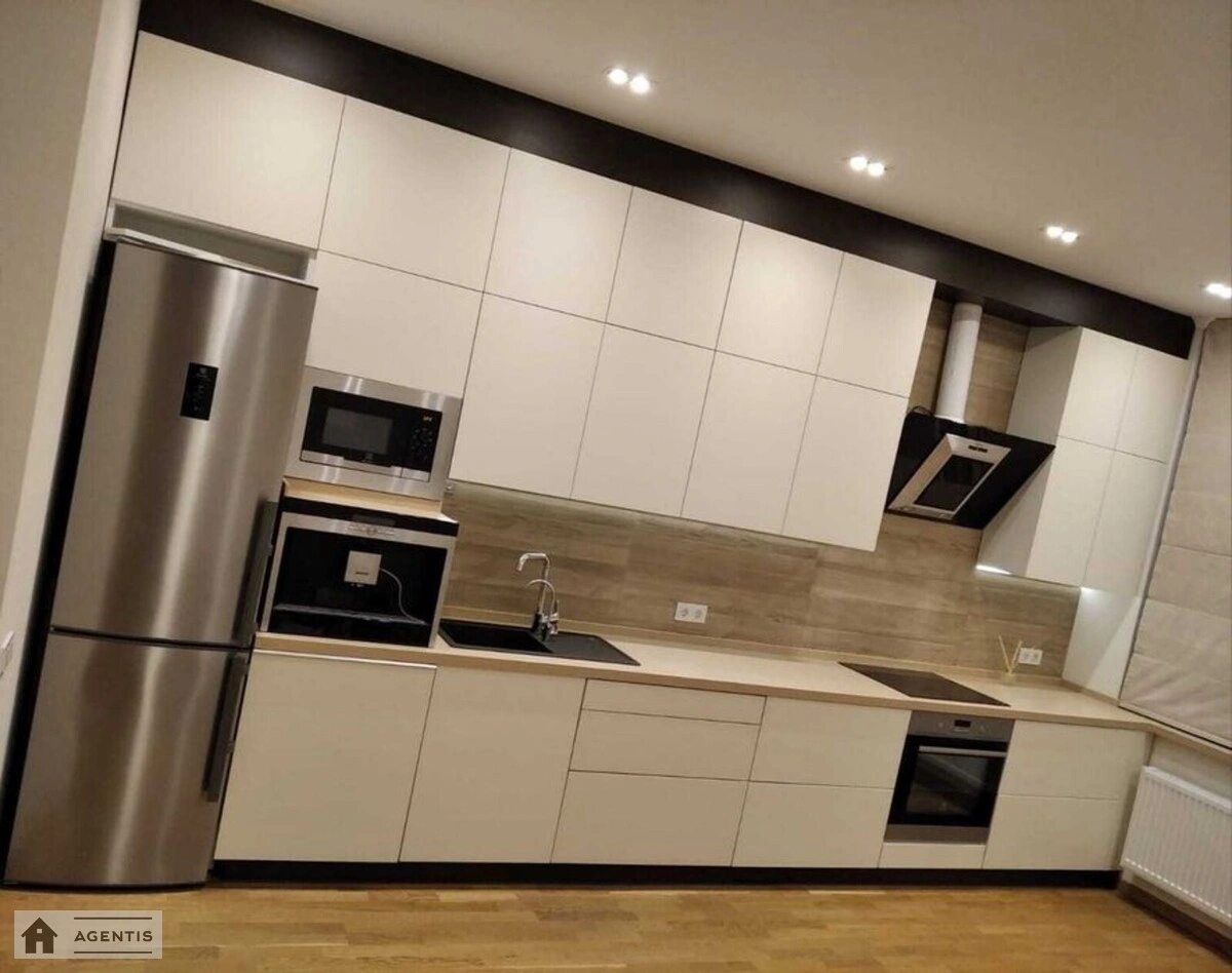 Сдам квартиру 2 комнаты, 59 m², 13 эт./13 этажей. 36, Євгена Коновальця вул. (Щорса), Киев. 