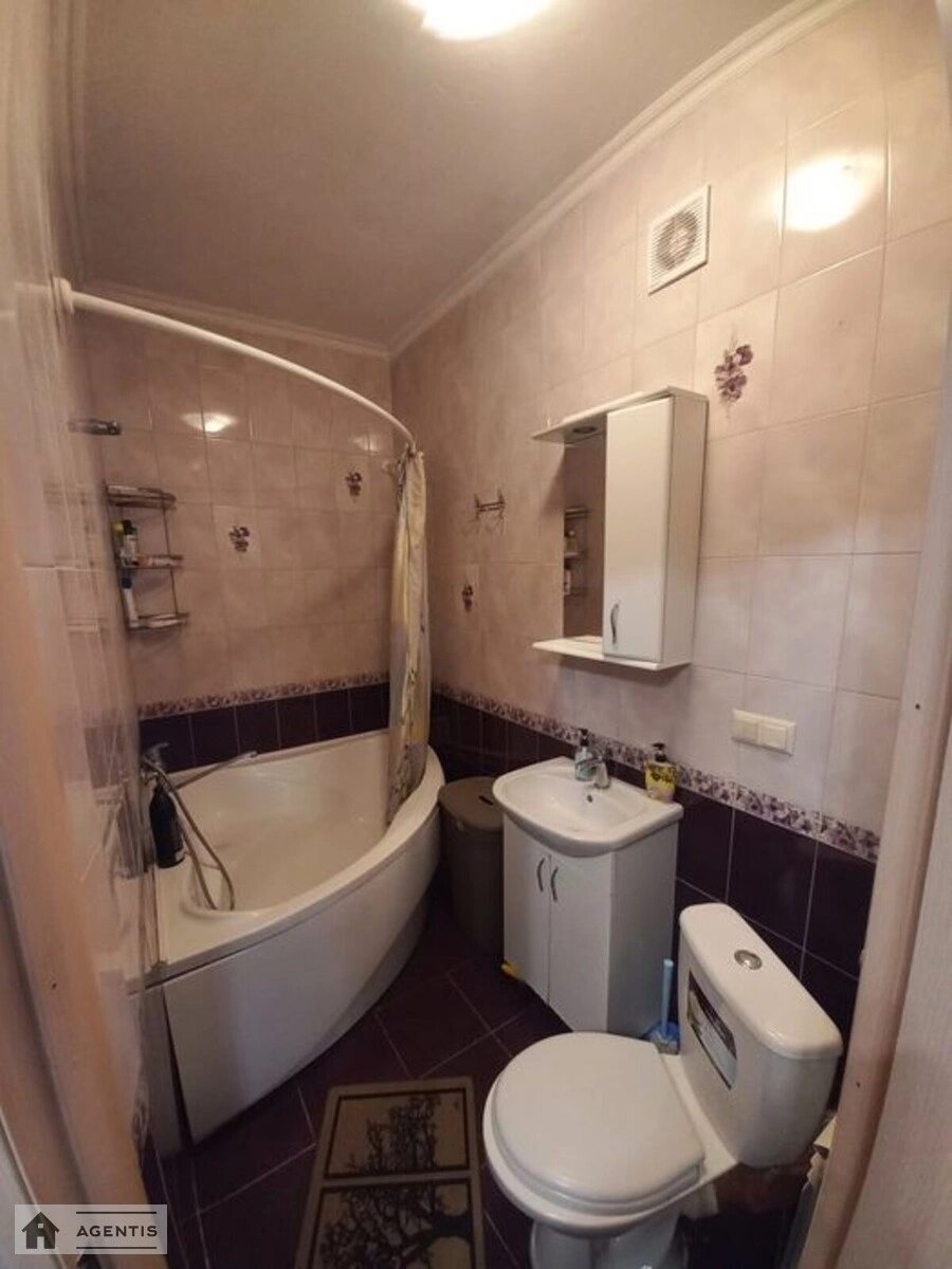 Здам квартиру 2 кімнати, 41 m², 1 пов./5 поверхів. 55, Щаслива вул., Київ. 