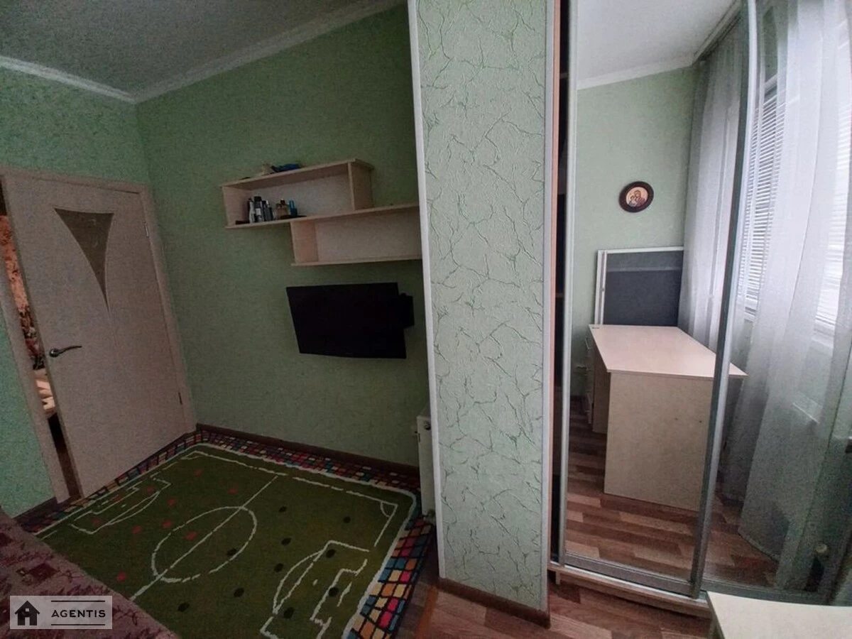 Здам квартиру 2 кімнати, 41 m², 1 пов./5 поверхів. 55, Щаслива вул., Київ. 