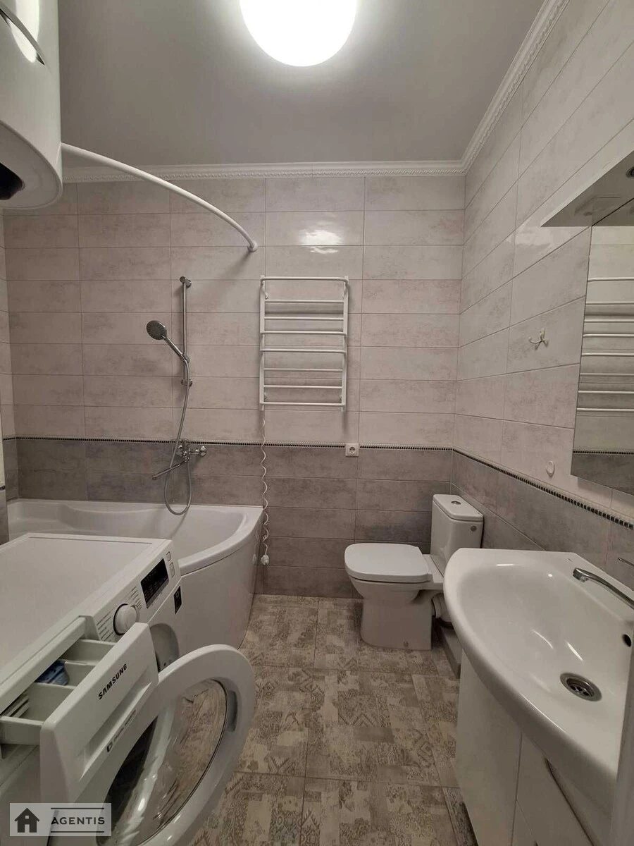 Сдам квартиру 3 комнаты, 95 m², 16 эт./25 этажей. 3, Михайла Максимовича вул. (Онуфрія Трутенка), Киев. 