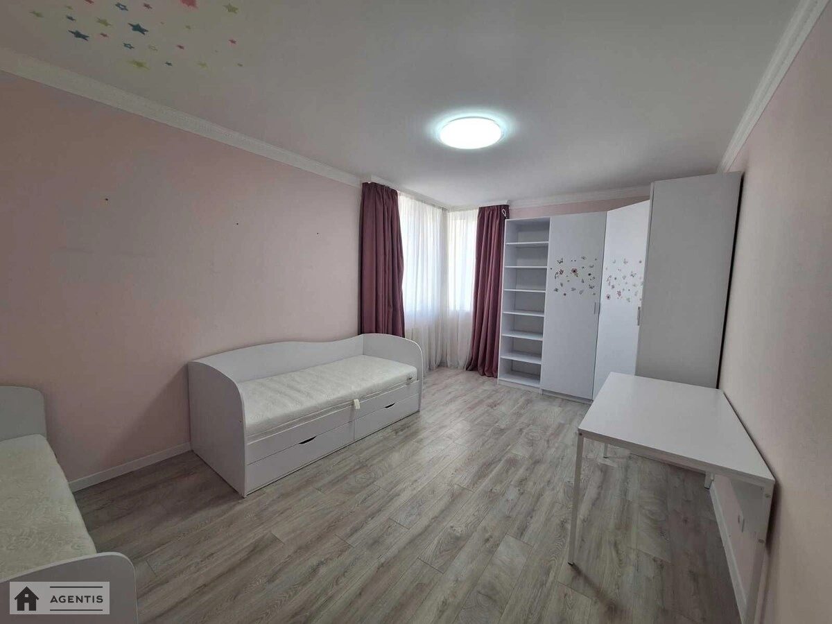 Сдам квартиру 3 комнаты, 95 m², 16 эт./25 этажей. 3, Михайла Максимовича вул. (Онуфрія Трутенка), Киев. 