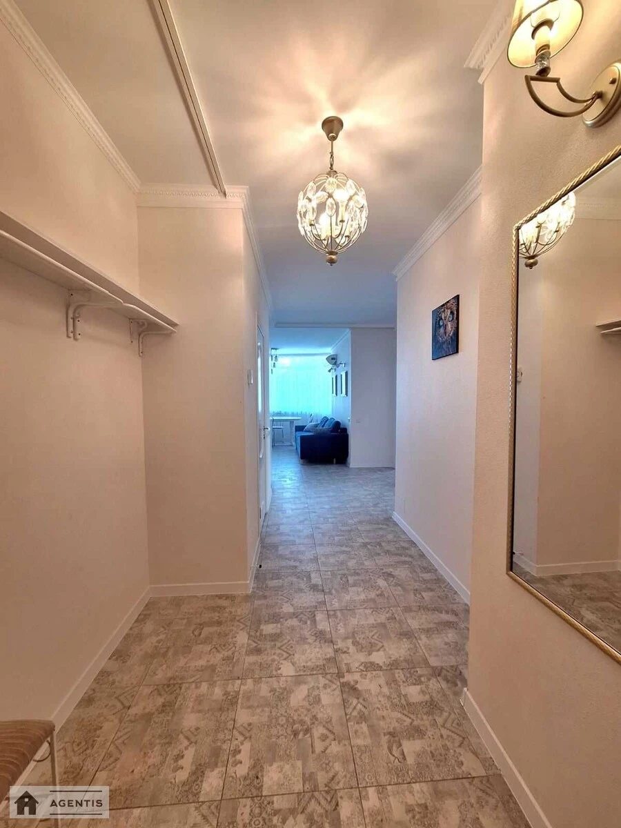 Сдам квартиру 3 комнаты, 95 m², 16 эт./25 этажей. 3, Михайла Максимовича вул. (Онуфрія Трутенка), Киев. 