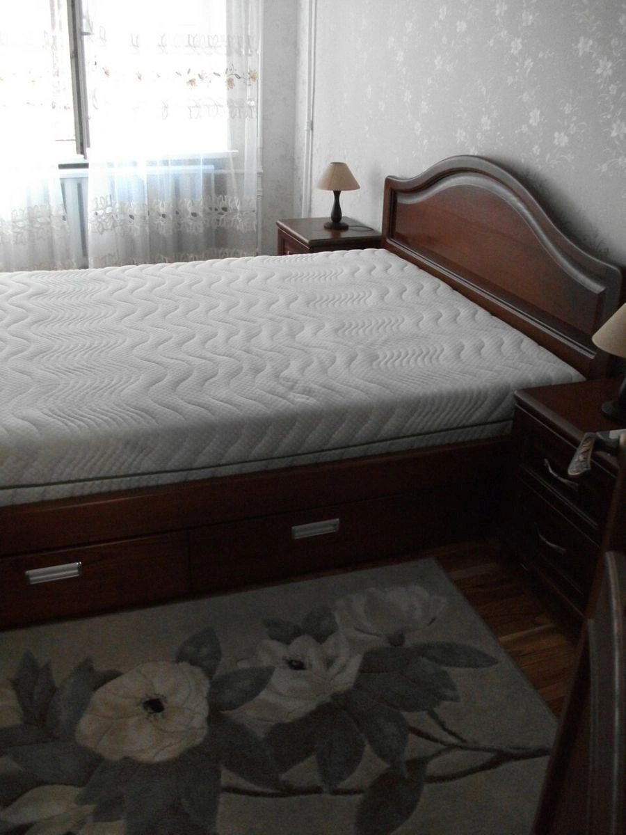 Apartment for rent 2 rooms, 46 m², 1st fl./5 floors. 6, Pecherskiy 6, Kyiv. 