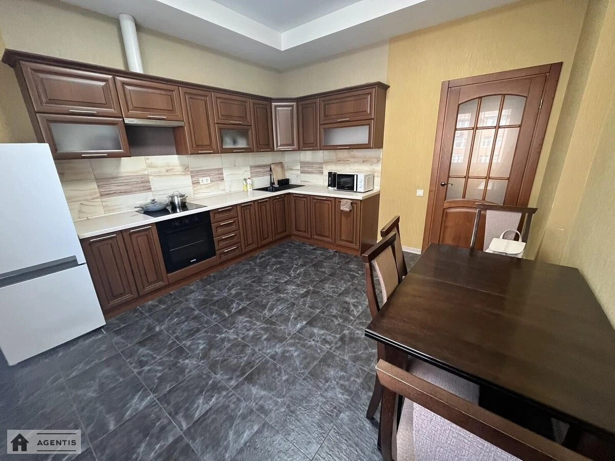 Apartment for rent 3 rooms, 105 m², 6th fl./14 floors. Dmytrivska, Kyiv. 