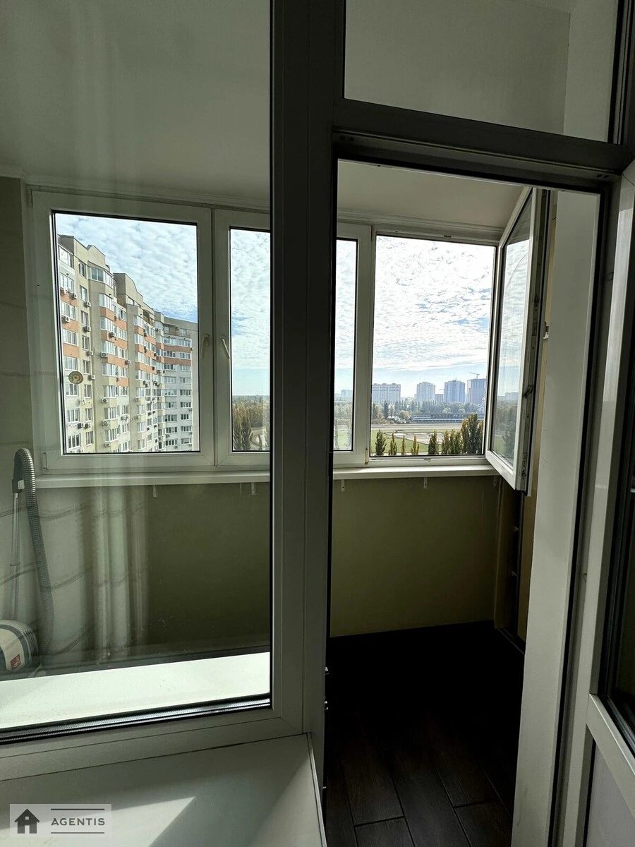 Apartment for rent 2 rooms, 77 m², 12th fl./17 floors. 2, Vasylya Kasiyana vul., Kyiv. 