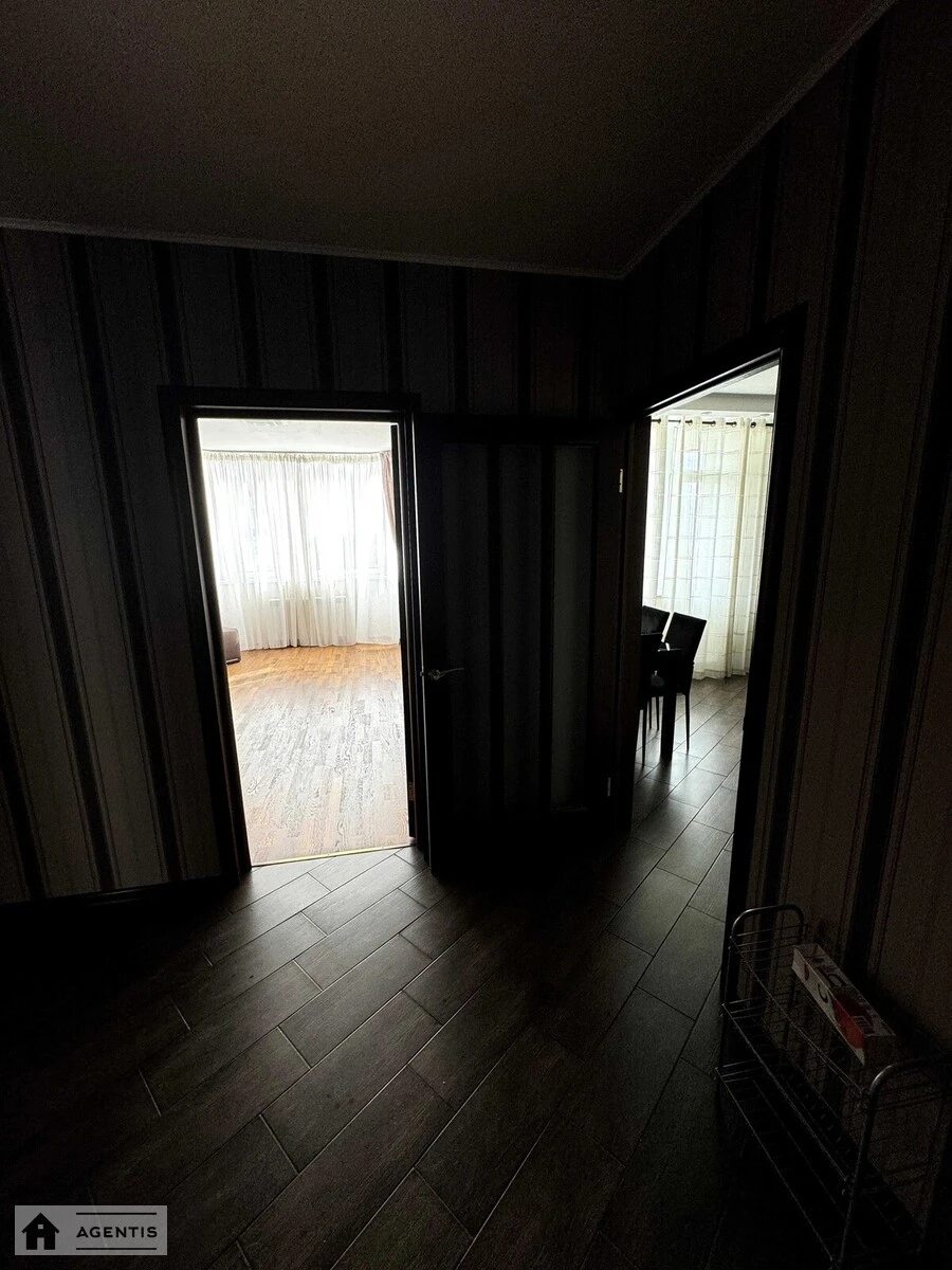 Apartment for rent 2 rooms, 77 m², 12th fl./17 floors. 2, Vasylya Kasiyana vul., Kyiv. 