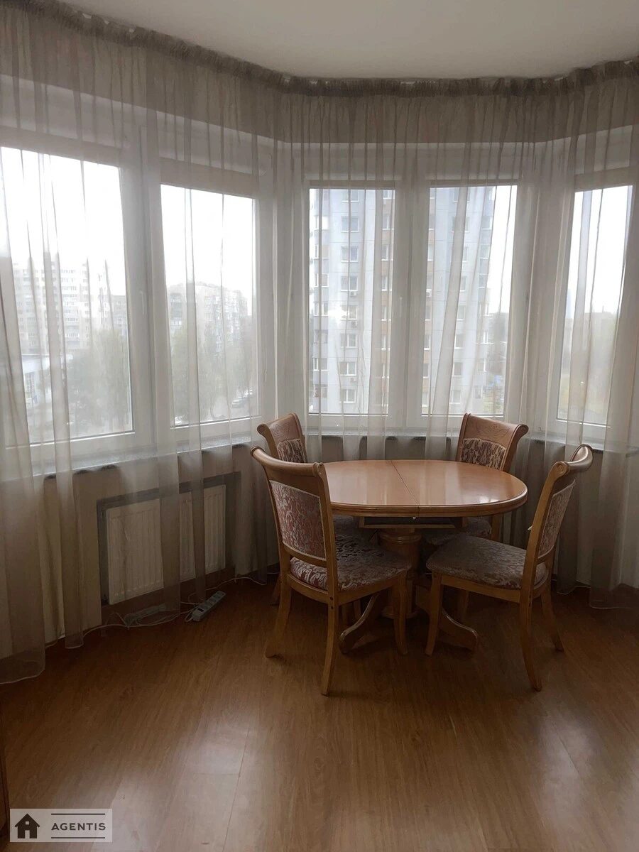 Apartment for rent 1 room, 50 m², 7th fl./15 floors. Desnyanskyy rayon, Kyiv. 