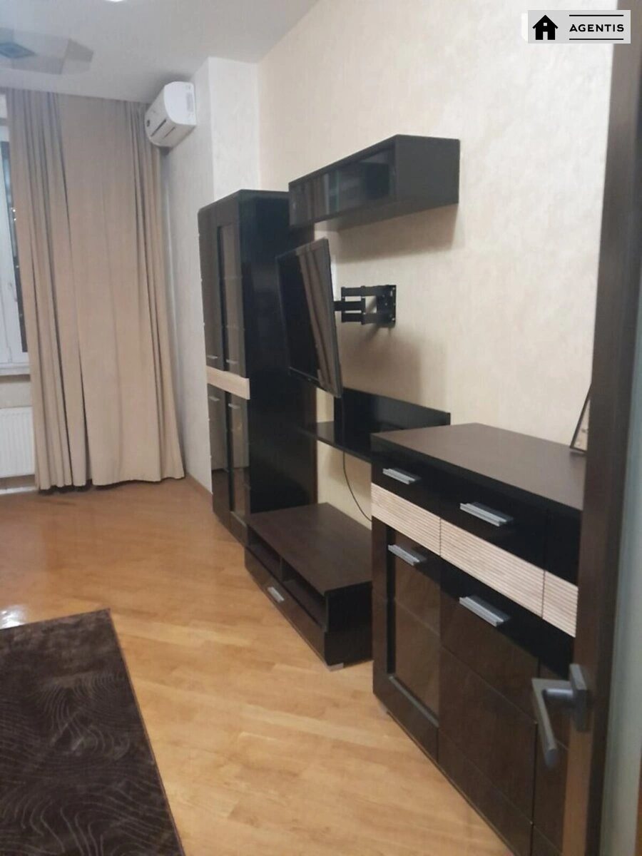 Apartment for rent 2 rooms, 79 m², 7th fl./18 floors. 4, Yuriya Popravky vul. Mykoly Lebedyeva, Kyiv. 