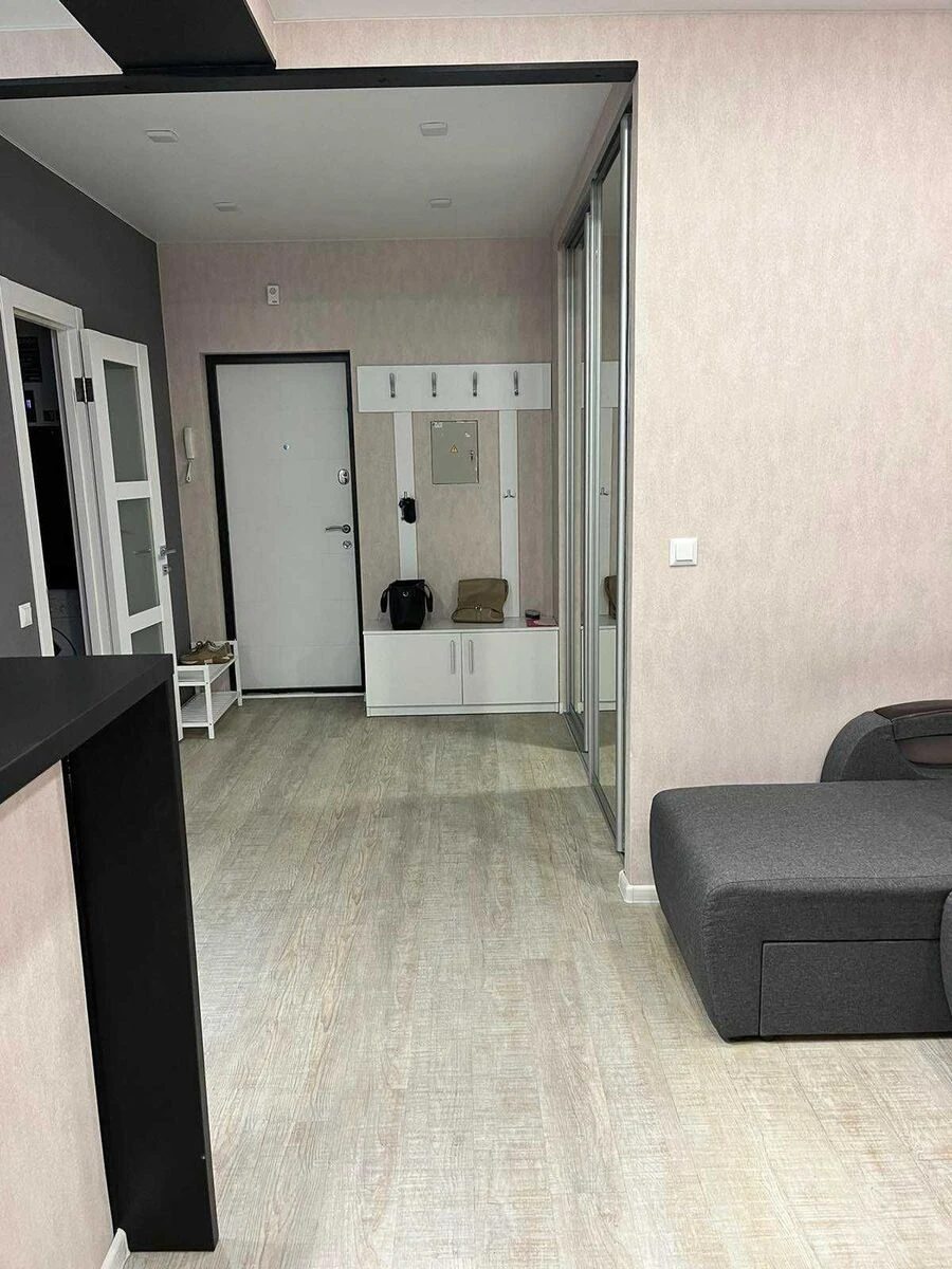 Сдам квартиру 1 комната, 49 m², 4 эт./25 этажей. 11, Ясиневатский 11, Киев. 