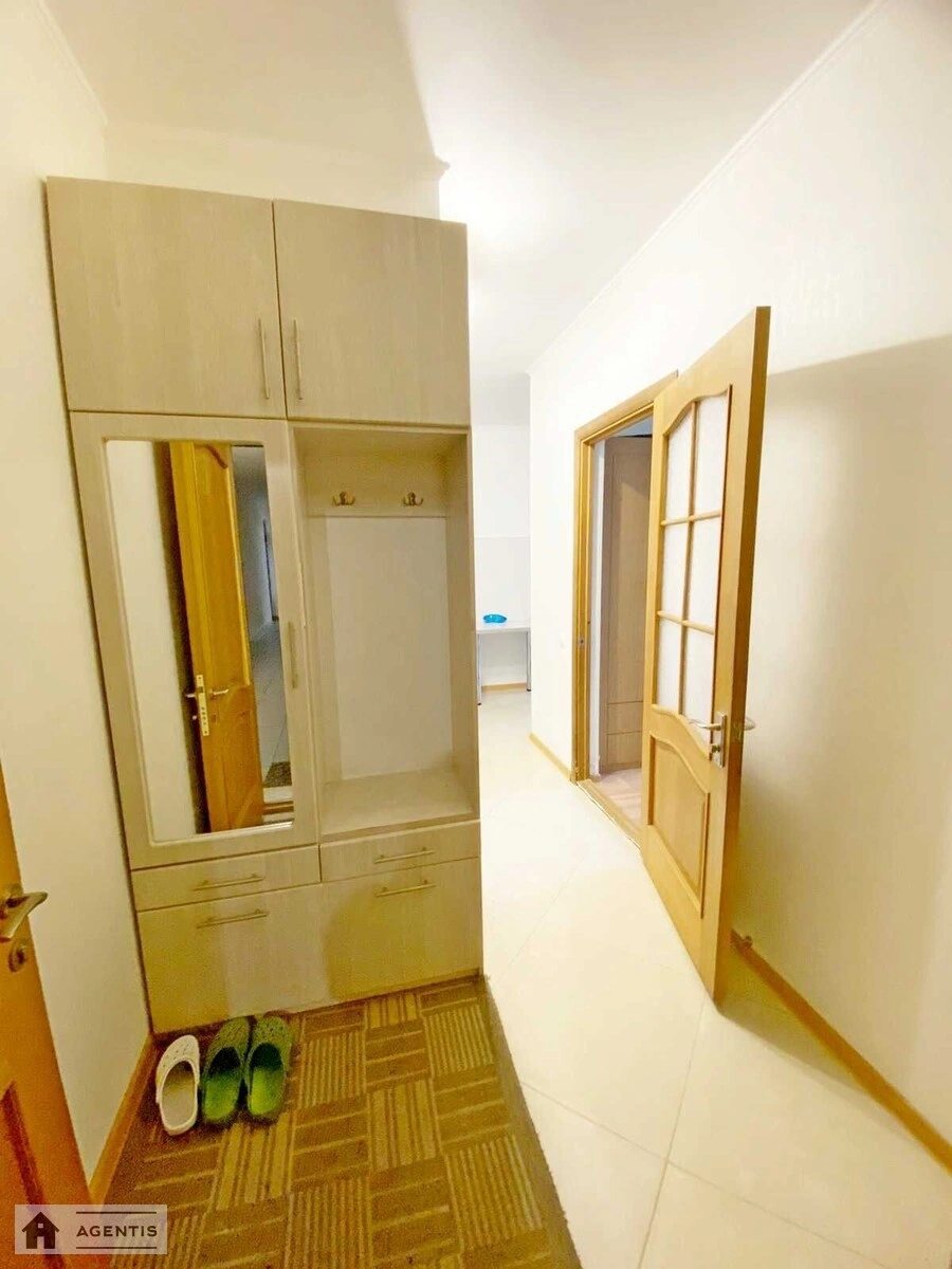 Сдам квартиру 3 комнаты, 71 m², 17 эт./24 этажа. 31, Кубанської України вул. (Маршала Жукова), Киев. 