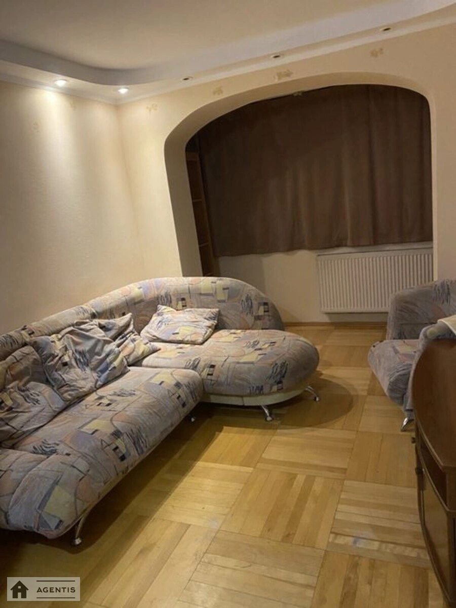 Apartment for rent 3 rooms, 68 m², 3rd fl./9 floors. Podilskyy rayon, Kyiv. 