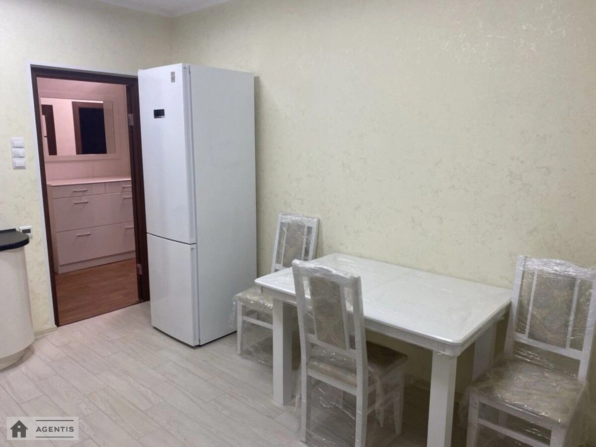 Здам квартиру 3 кімнати, 82 m², 7 пов./24 поверхи. 5, Самійла Кішки вул. (Маршала Конєва), Київ. 