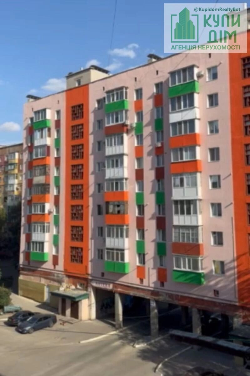 Продаж квартири 1 кімната, 32 m², 8 пов./9 поверхів. Фортечний (кіровський), Кропивницький. 