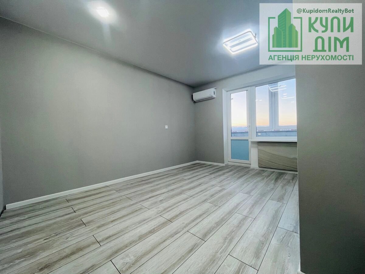 Продаж квартири 1 кімната, 32 m², 8 пов./9 поверхів. Фортечний (кіровський), Кропивницький. 