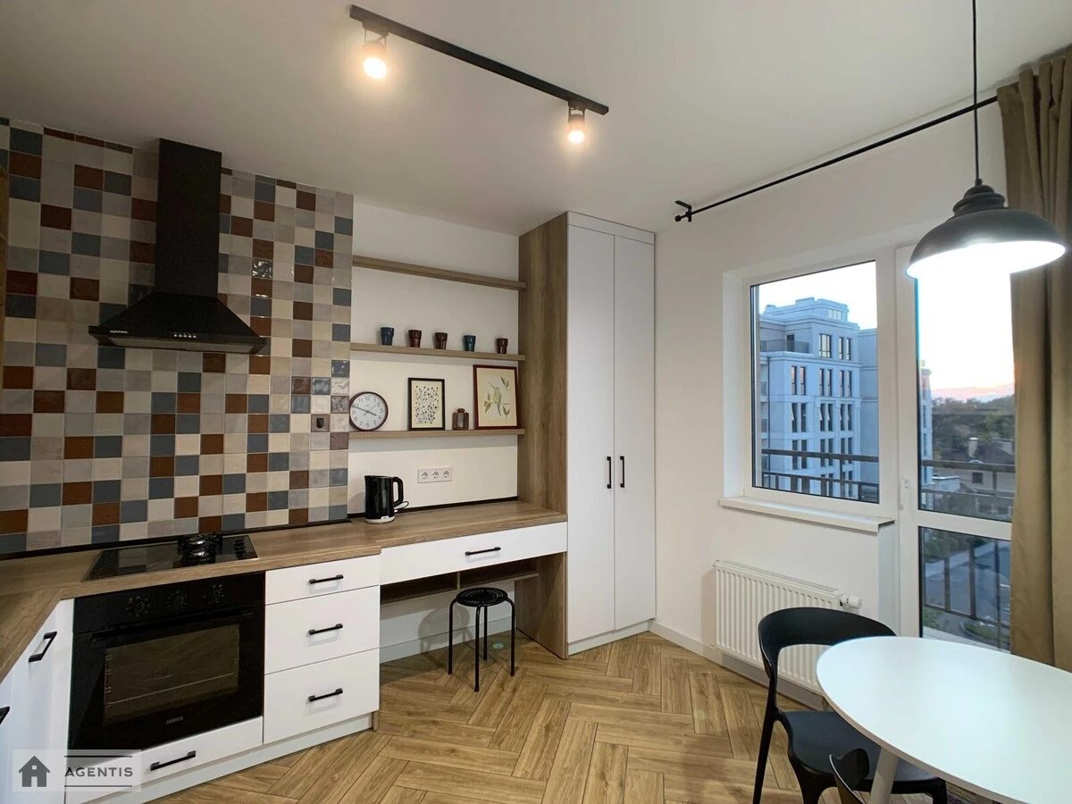 Сдам квартиру 1 комната, 42 m², 5 эт./8 этажей. 62, Метрологическая 62, Киев. 