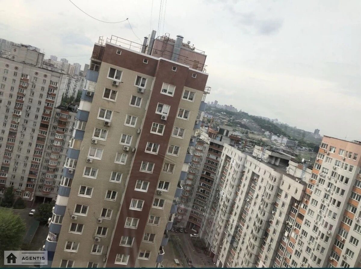 Сдам квартиру 1 комната, 49 m², 19 эт./23 этажа. 14, Феодосийский 14, Киев. 