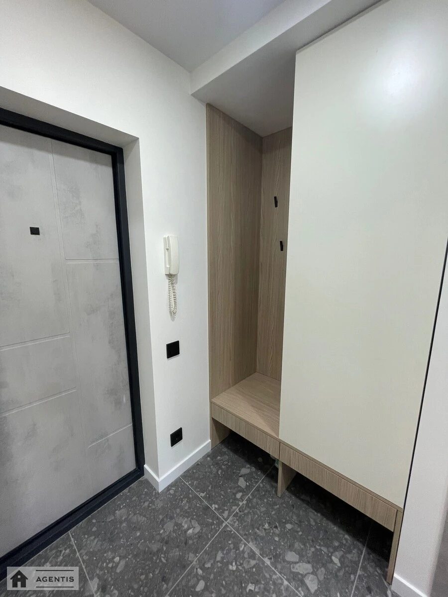 Здам квартиру 1 кімната, 32 m², 4 пов./9 поверхів. 33, Ентузіастів 33, Київ. 