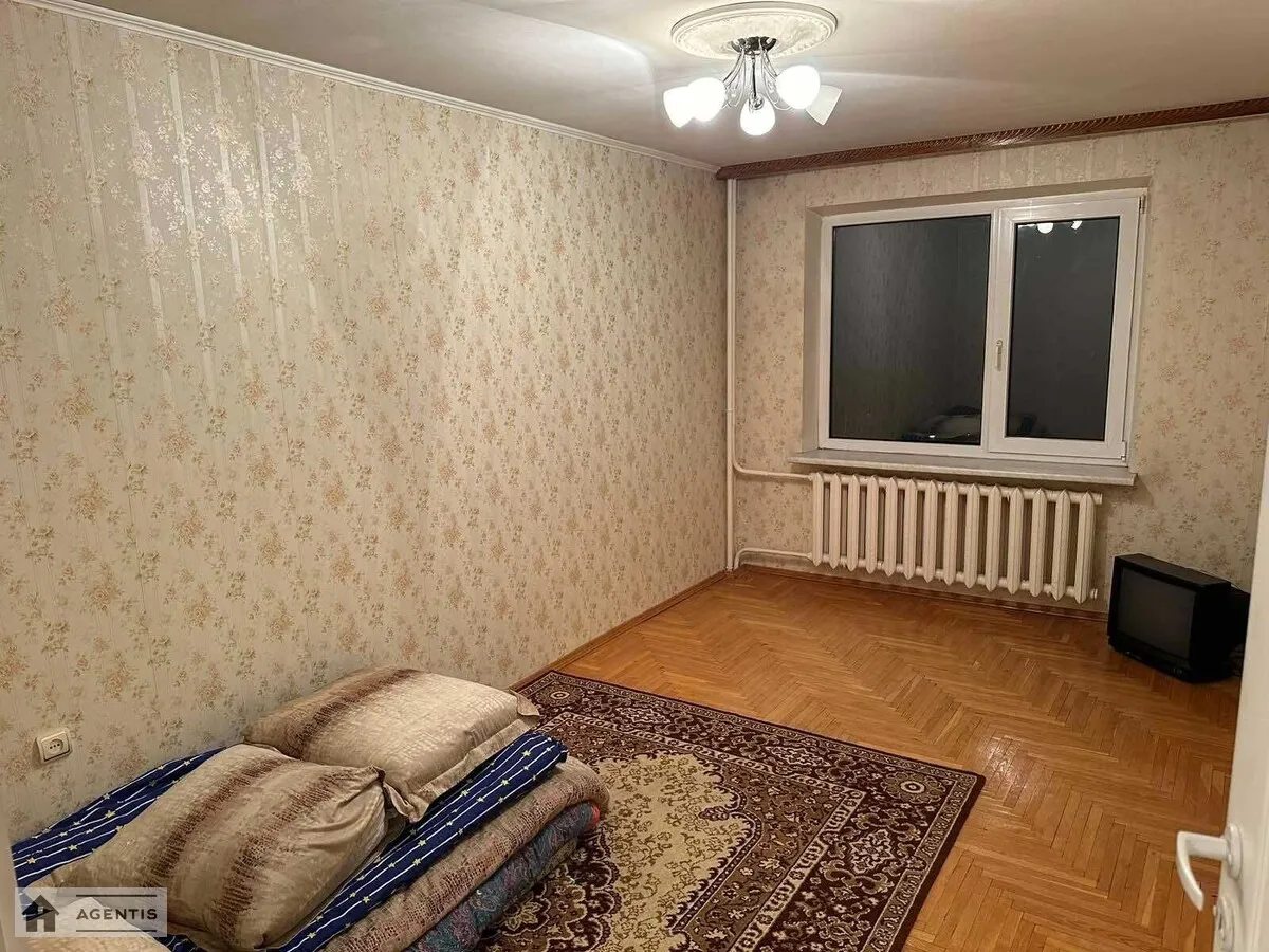 Apartment for rent 3 rooms, 70 m², 8th fl./16 floors. 19, Romana Ratushnoho vul. Volhohradska, Kyiv. 