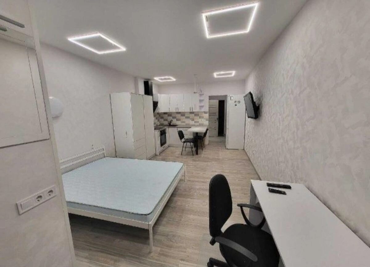 Здам квартиру 1 кімната, 32 m², 3 пов./26 поверхів. 62, Каховська 62, Київ. 