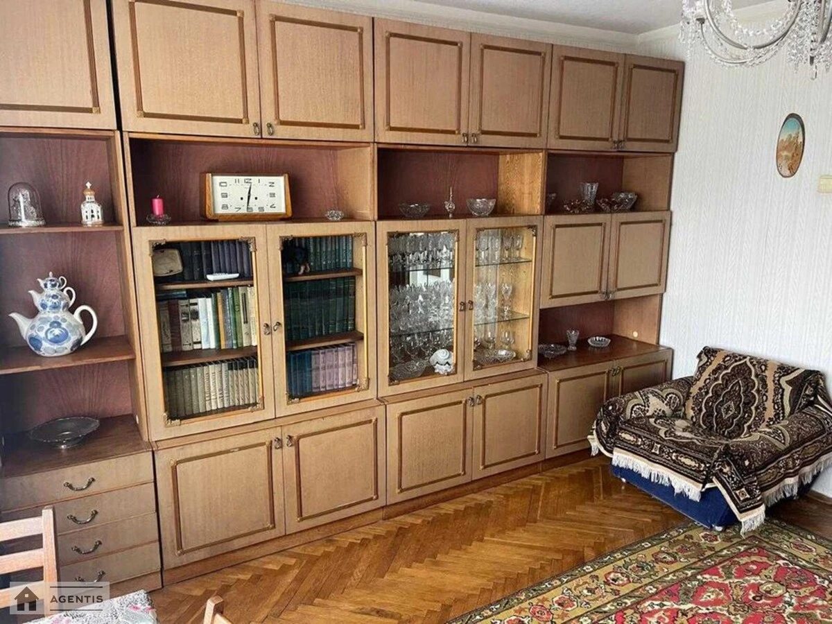 Здам квартиру 2 кімнати, 50 m², 8 пов./9 поверхів. Богданівська, Київ. 