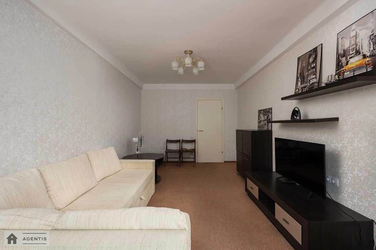 Apartment for rent 2 rooms, 52 m², 2nd fl./9 floors. 9, Rusanivskiy 9, Kyiv. 