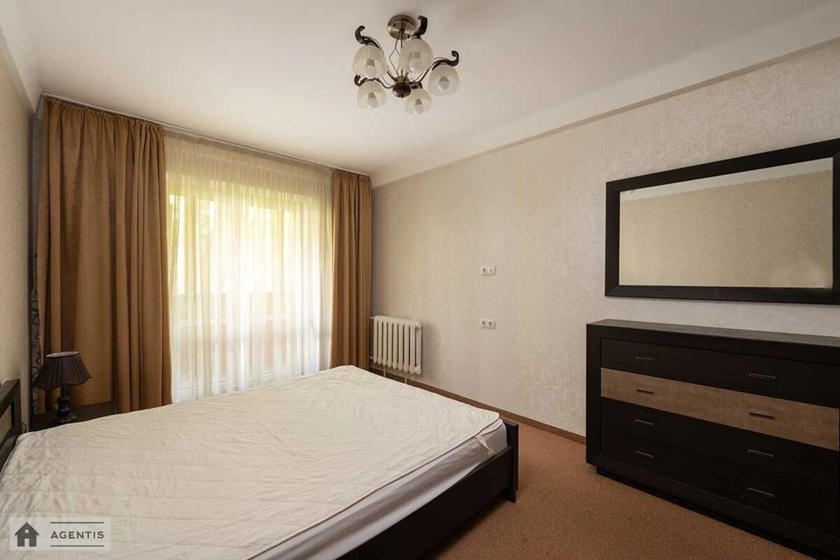 Apartment for rent 2 rooms, 52 m², 2nd fl./9 floors. 9, Rusanivskiy 9, Kyiv. 