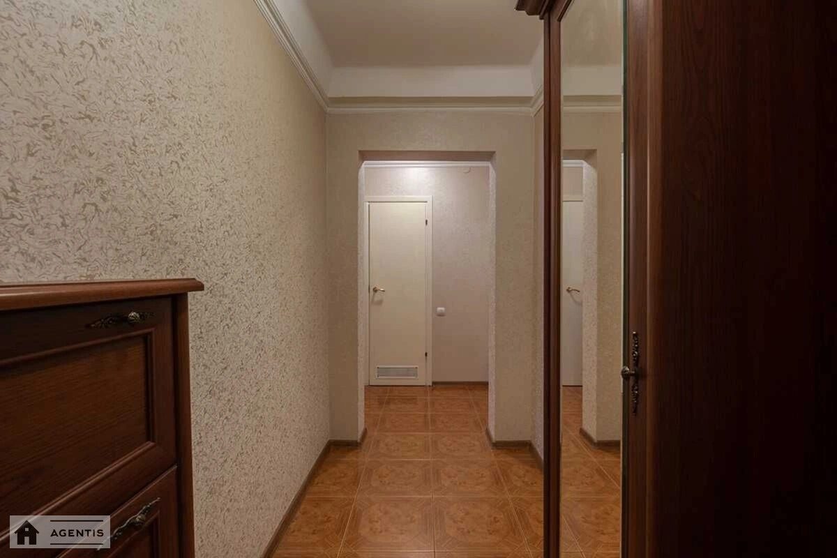 Apartment for rent 2 rooms, 52 m², 2nd fl./9 floors. 9, Rusanivskiy 9, Kyiv. 