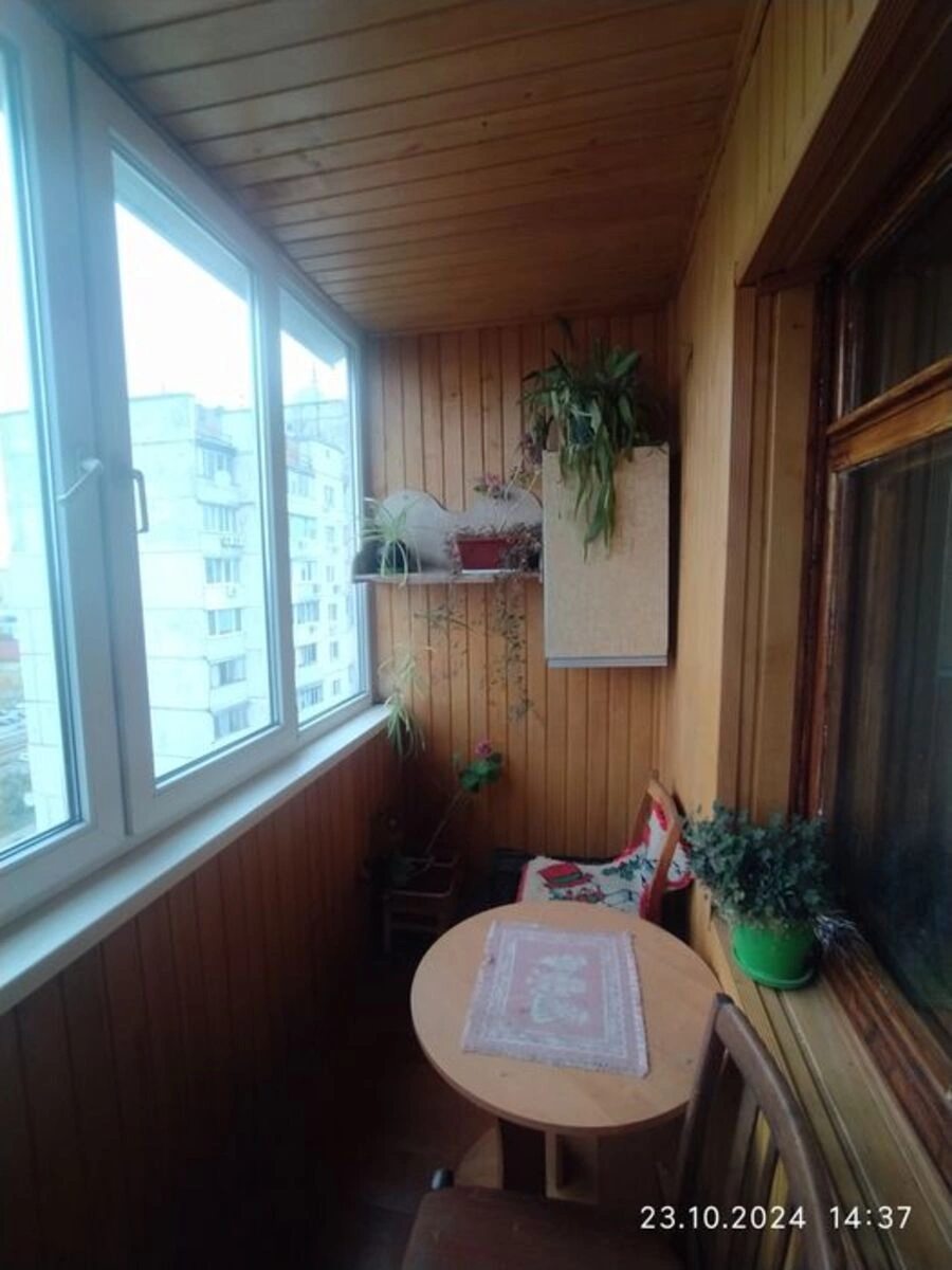 Apartment for rent 3 rooms, 79 m², 10th fl./16 floors. Onore de Balzaka vul., Kyiv. 