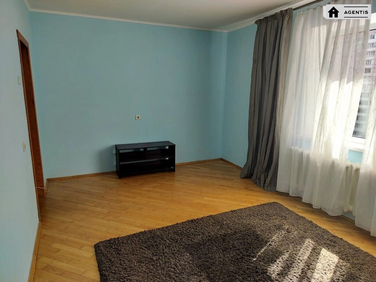 Сдам квартиру 2 комнаты, 65 m², 8 эт./18 этажей. 3, Вишняковская 3, Киев. 