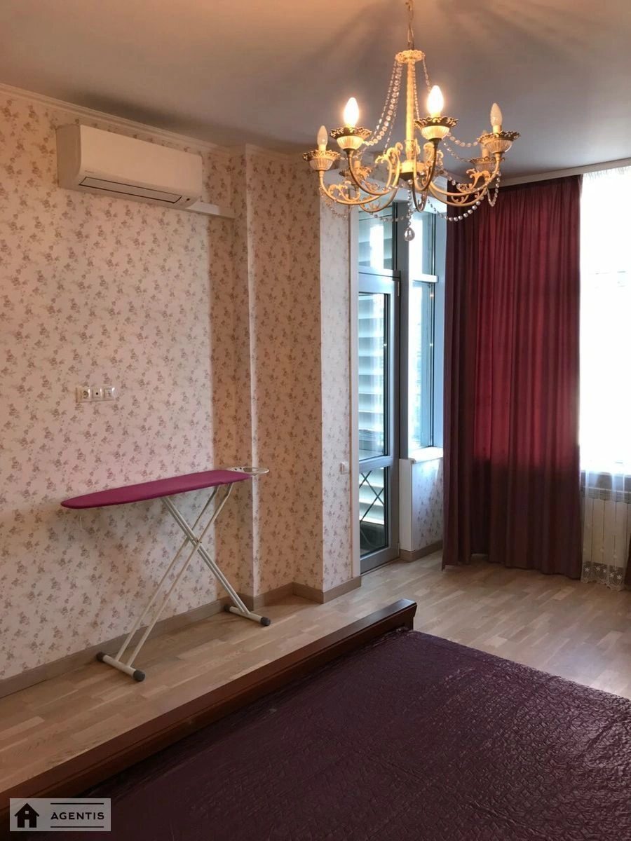 Сдам квартиру 2 комнаты, 105 m², 9 эт./10 этажей. 8, Дарницкий 8, Киев. 