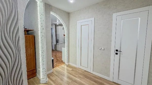 Сдам квартиру 2 комнаты, 65 m², 2 эт./25 этажей. 31, Анни Ахматової вул., Киев. 