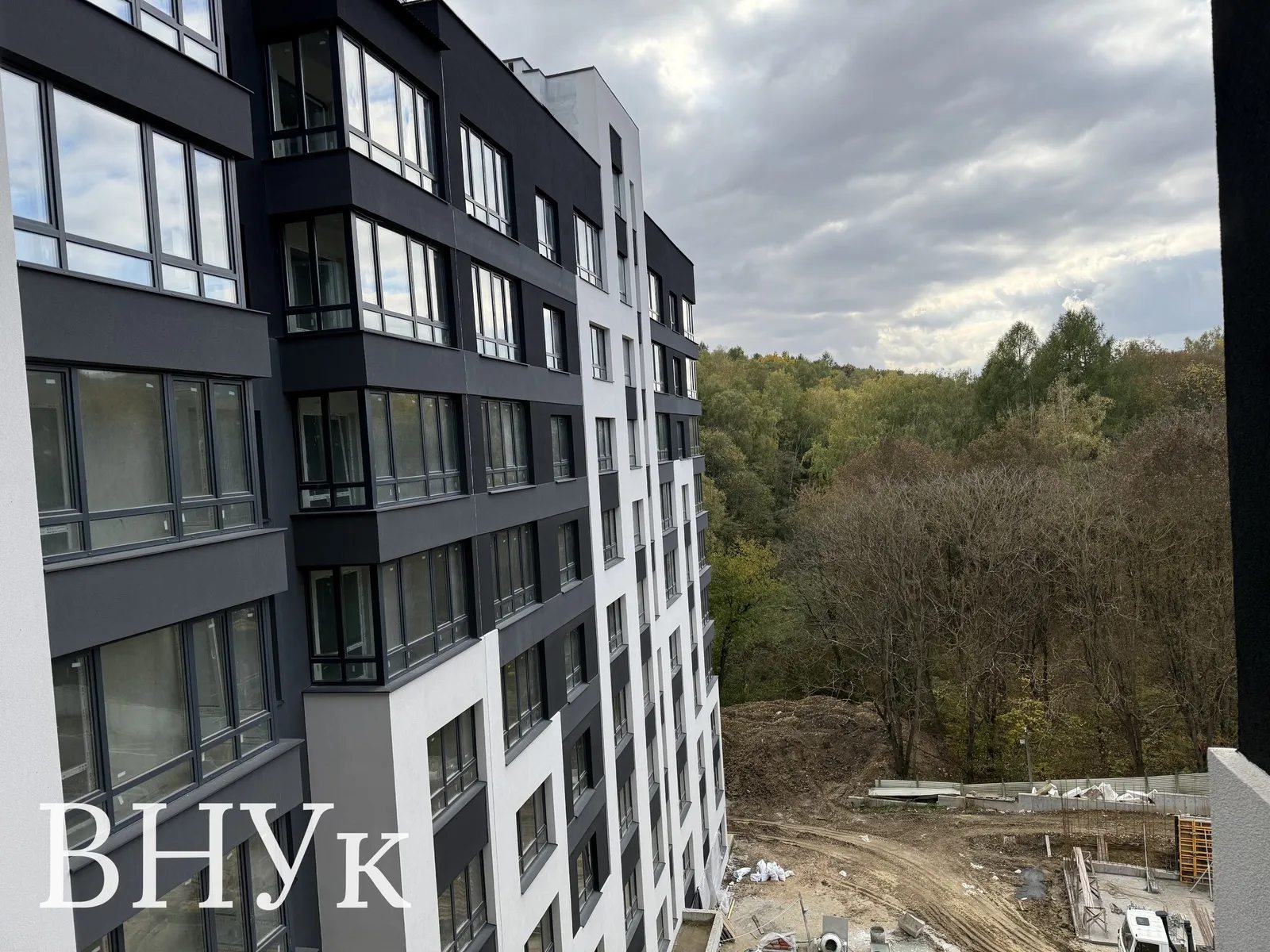 Apartments for sale 2 rooms, 68 m², 8th fl./10 floors. Lvivska vul., Ternopil. 