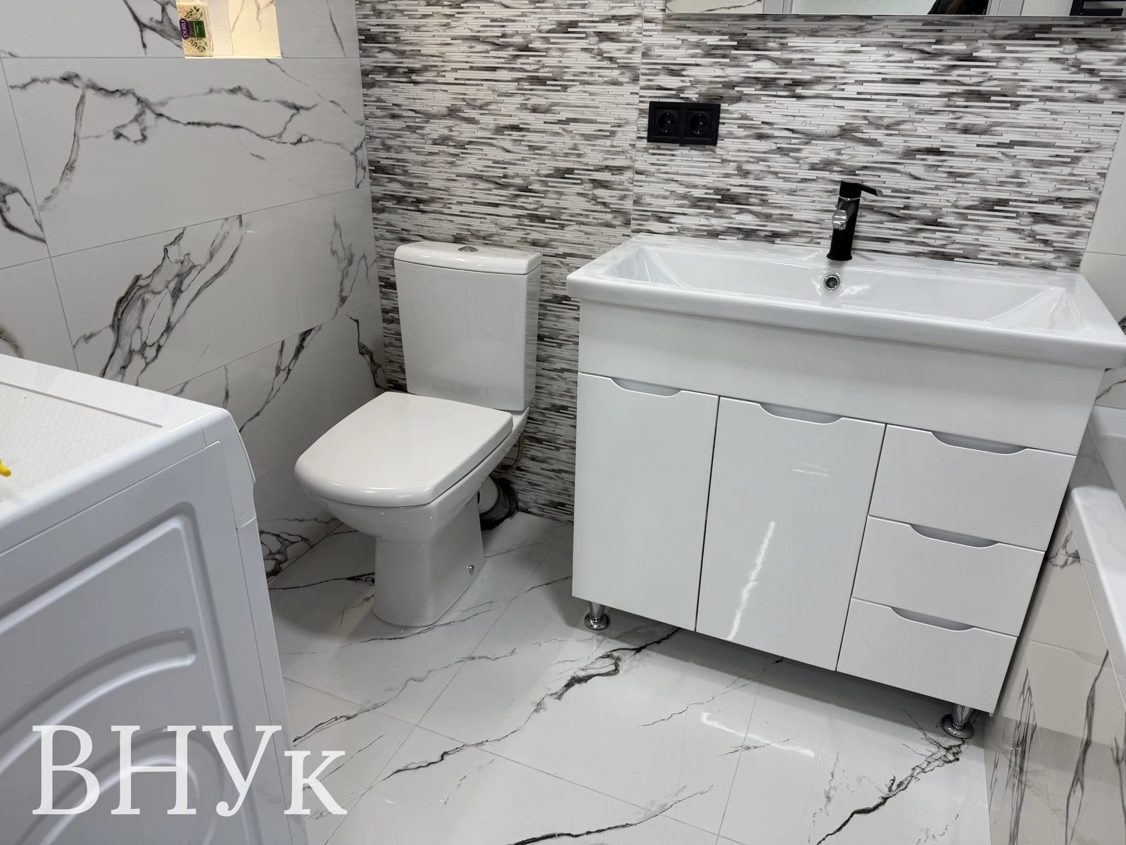 Продаж квартири 1 кімната, 49 m², 9 пов./10 поверхів. Тарнавського Генерала вул., Тернопіль. 