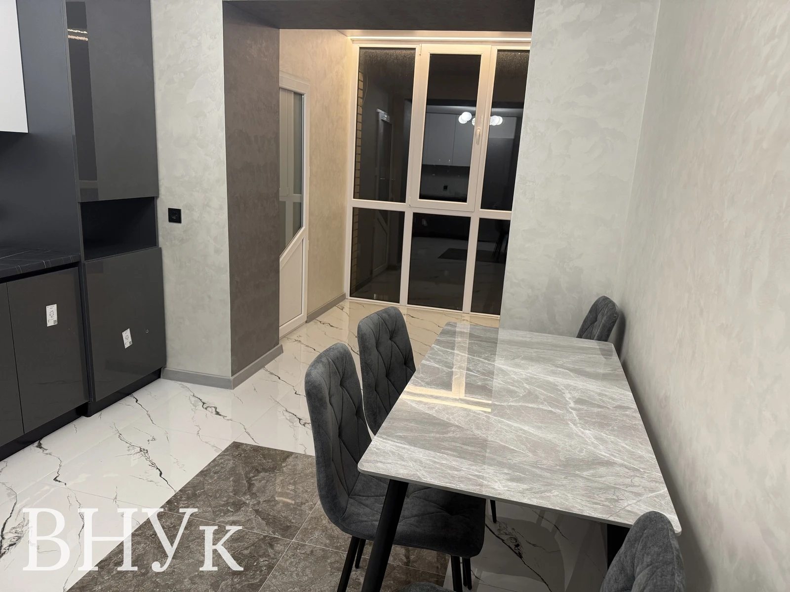 Продаж квартири 1 кімната, 49 m², 9 пов./10 поверхів. Тарнавського Генерала вул., Тернопіль. 